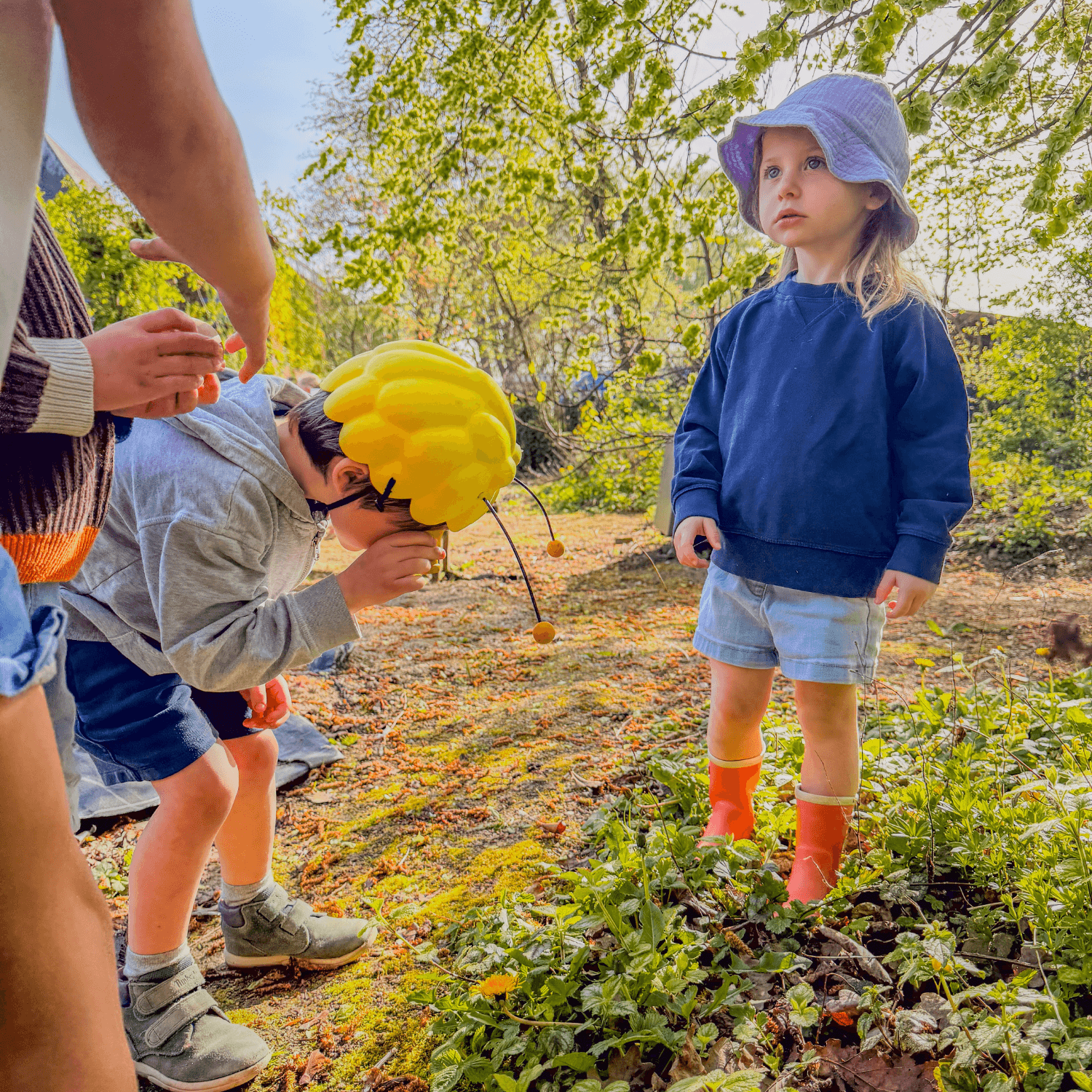 Hoe maak je je kind enthousiast voor de natuur? 🌻 Voordelen & natuuractiviteiten voor kinderen svg+xml;charset=utf - aKadeemi
